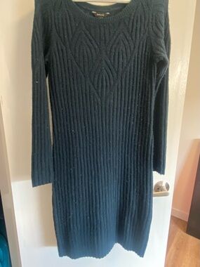 RW&CO. Dark Green Ribbed Knit Long Sleeve Dress